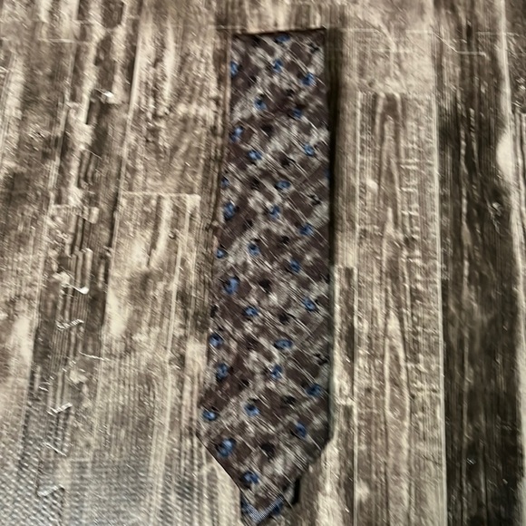 ๐ 2 for $25 Gianfranco Valentino Tie - Picture 2 of 7